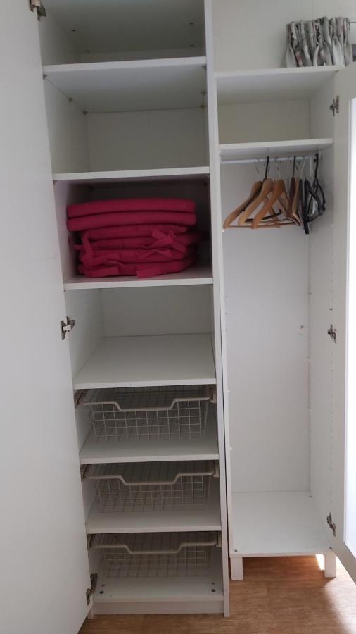 Comfortabel En Gezellig Familie Chalet Tot 6 Personen Op De Veluwe Bungalowpark De Kern Putten Luaran gambar