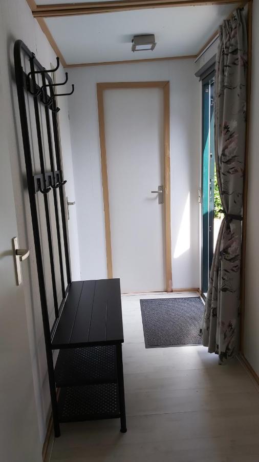 Comfortabel En Gezellig Familie Chalet Tot 6 Personen Op De Veluwe Bungalowpark De Kern Putten Luaran gambar