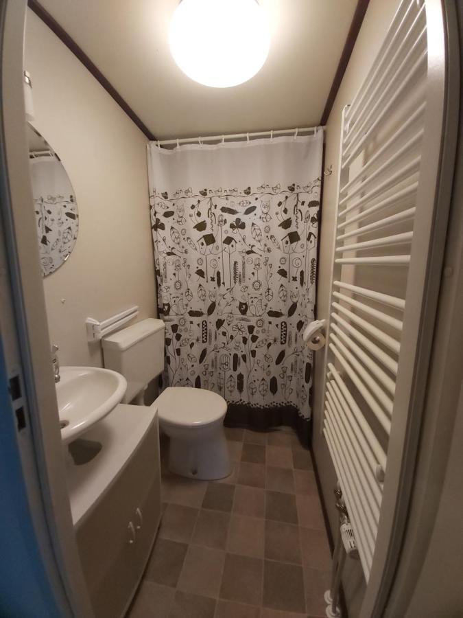 Comfortabel En Gezellig Familie Chalet Tot 6 Personen Op De Veluwe Bungalowpark De Kern Putten Luaran gambar