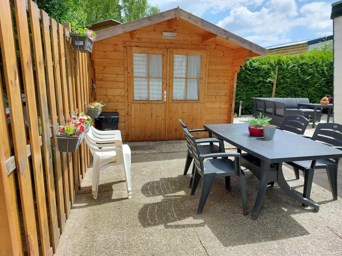 Comfortabel En Gezellig Familie Chalet Tot 6 Personen Op De Veluwe Bungalowpark De Kern Putten Luaran gambar